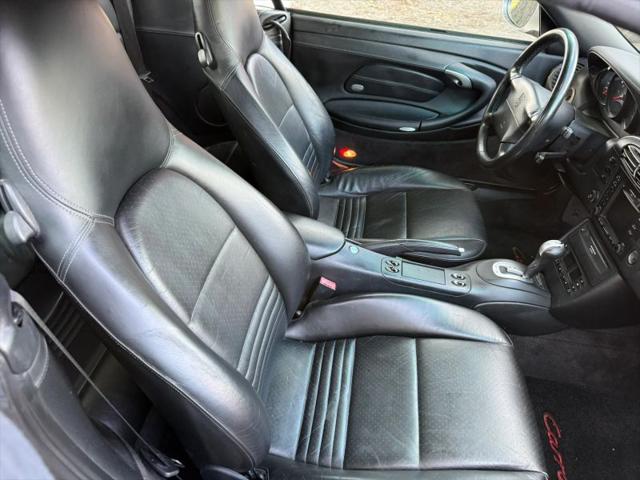2001 Porsche 911 Carrera 4