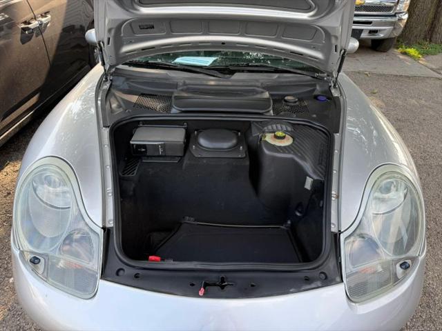 2001 Porsche 911 Carrera 4