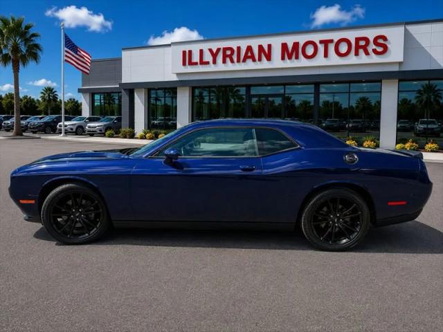 2016 Dodge Challenger SXT Plus