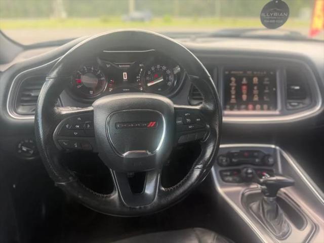 2016 Dodge Challenger SXT Plus