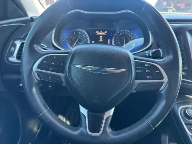 2017 Chrysler 200 Touring