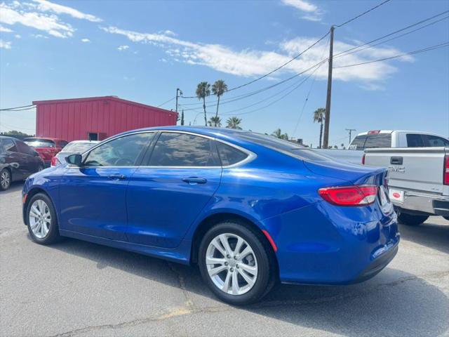 2017 Chrysler 200 Touring