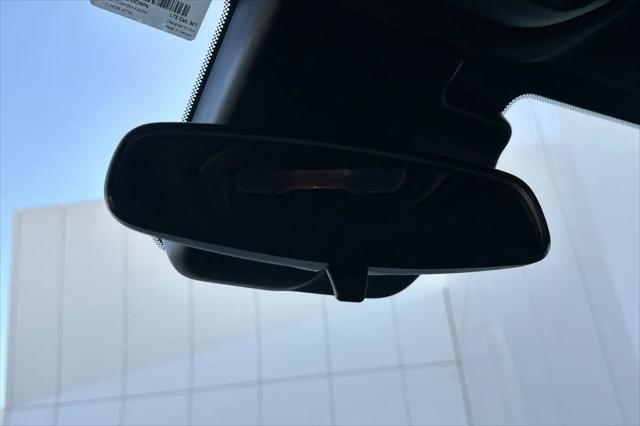 2026 Buick NV Sport Touring FWD