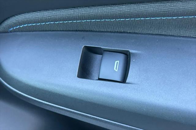 2026 Buick NV Sport Touring FWD