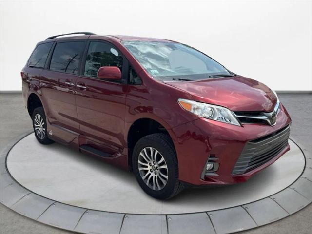 2020 Toyota Sienna XLE for sale in Houston, TX