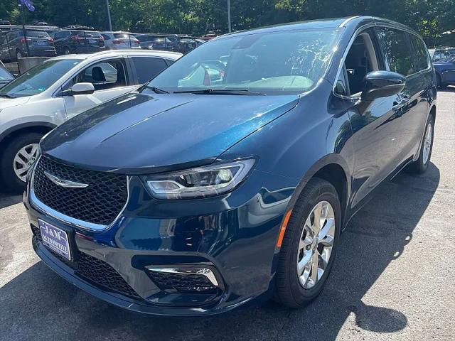 2023 Chrysler Pacifica Touring L AWD for sale in Naugatuck, CT