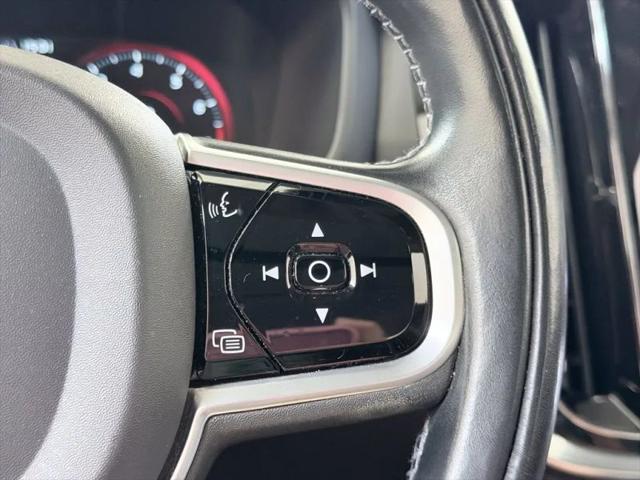 2021 Volvo S60 T6 Momentum