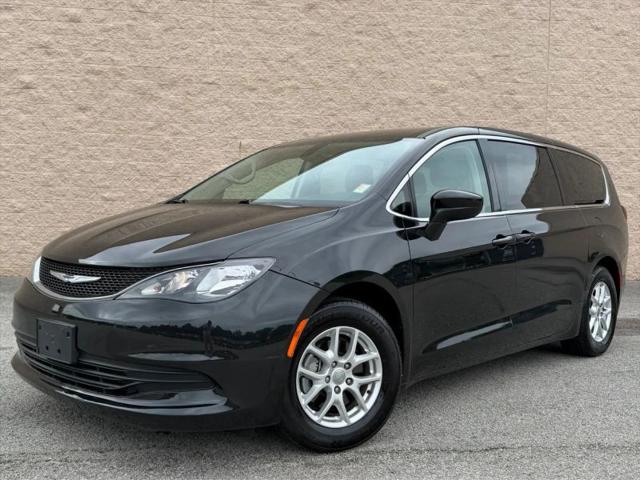 2017 Chrysler Pacifica Touring for sale in Radcliff, KY
