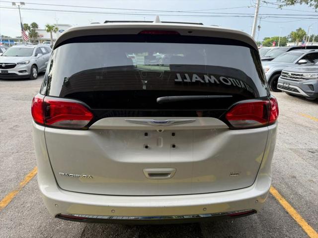 2020 Chrysler Pacifica Touring L
