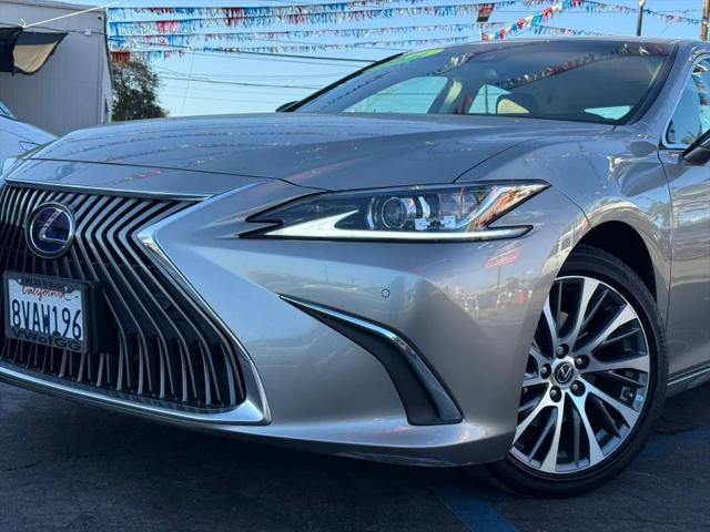 2021 Lexus ES 300h 300h