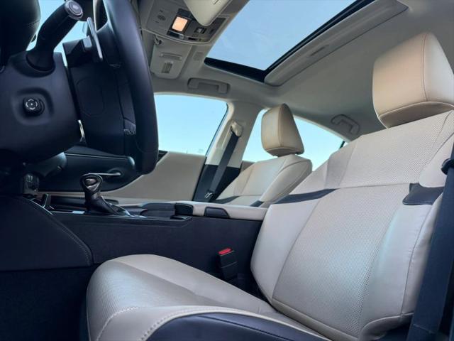 2021 Lexus ES 300h 300h