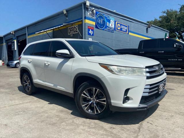 2019 Toyota Highlander LE for sale in Houston, TX