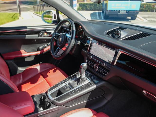 2021 Porsche Macan Base