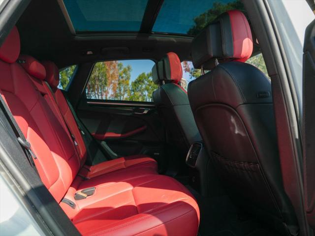 2021 Porsche Macan Base