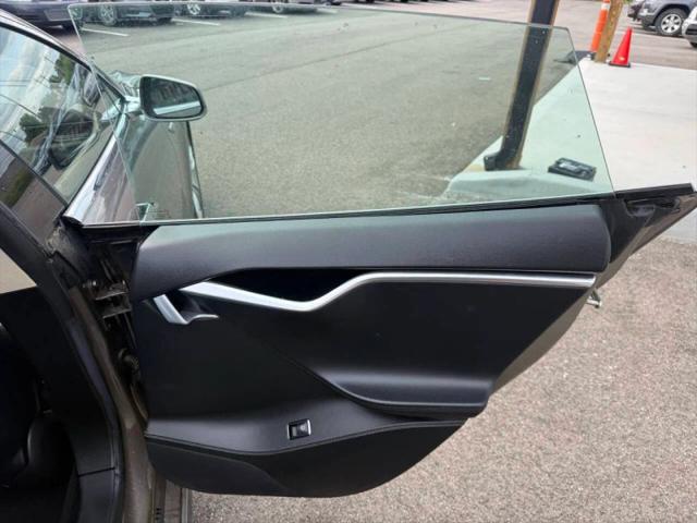 2015 Tesla Model S 70D