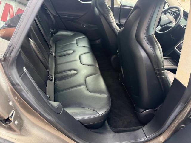 2015 Tesla Model S 70D