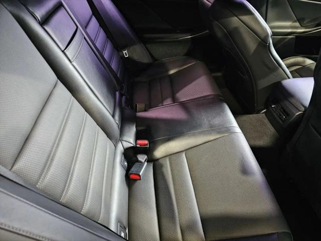2016 Lexus IS 200t 200t