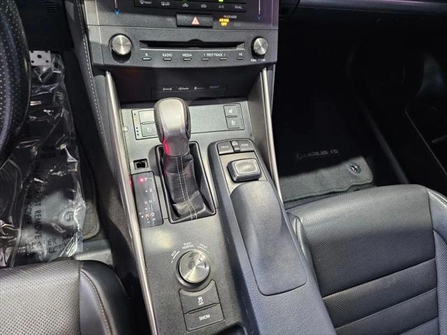 2016 Lexus IS 200t 200t