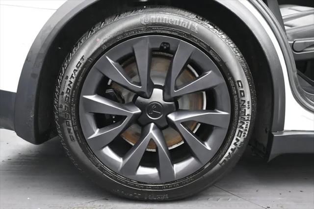 2023 Tesla Model X Standard Range