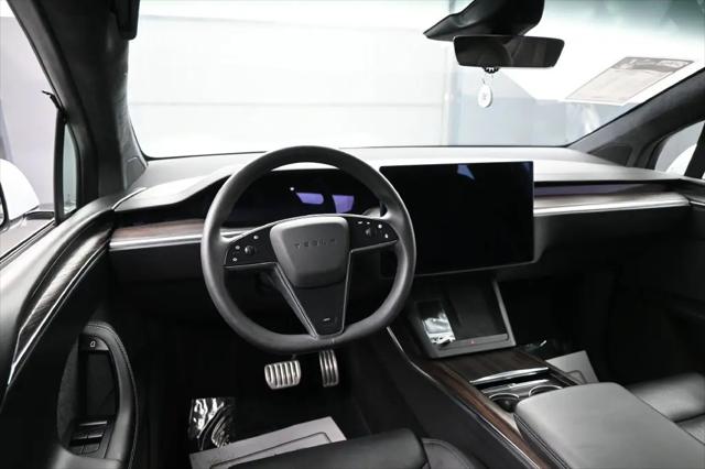 2023 Tesla Model X Standard Range