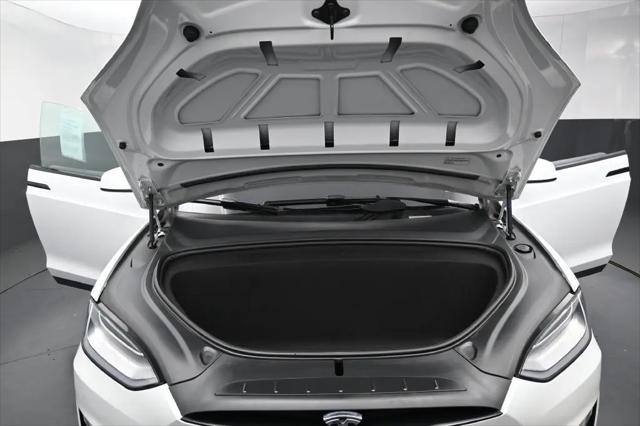 2023 Tesla Model X Standard Range