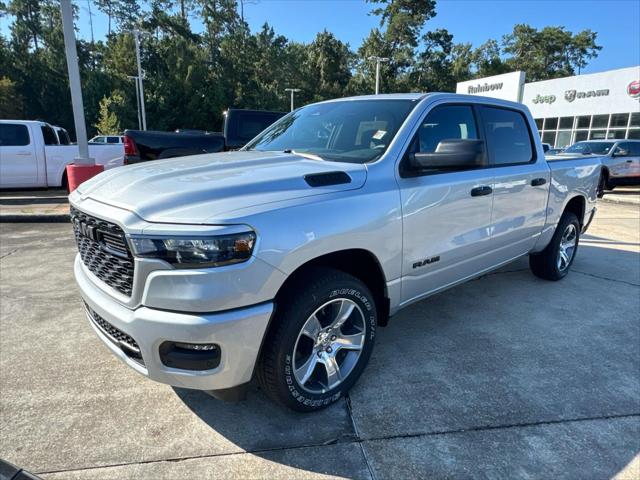 2026 RAM 1500 RAM 1500 EXPRESS CREW CAB 4X2 57 BOX