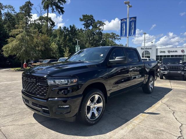 2026 RAM 1500 RAM 1500 EXPRESS CREW CAB 4X2 57 BOX