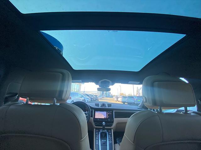 2021 Porsche Macan Unknown