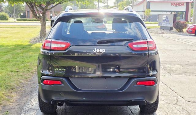 2015 Jeep Cherokee Sport