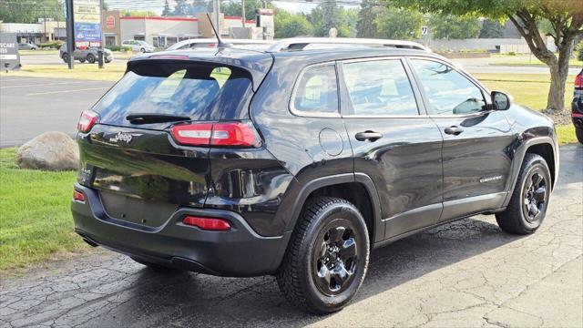 2015 Jeep Cherokee Sport