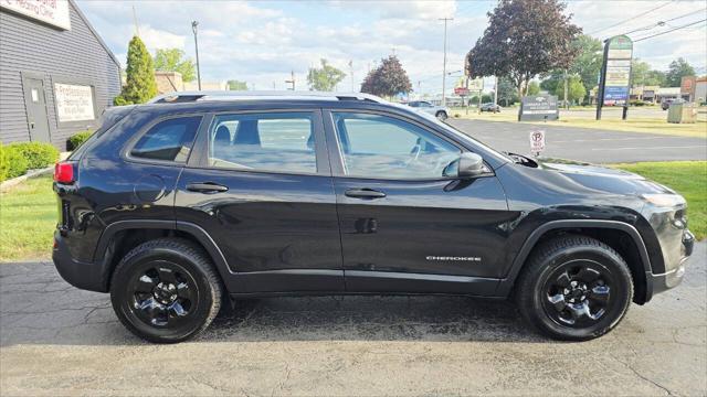 2015 Jeep Cherokee Sport