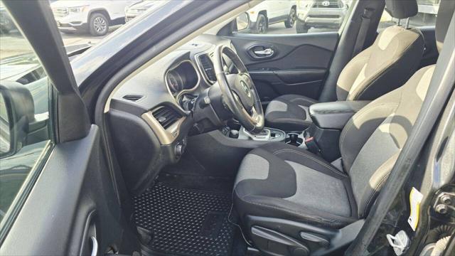 2015 Jeep Cherokee Sport