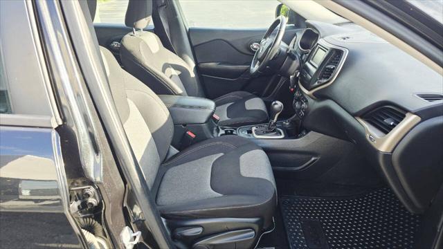 2015 Jeep Cherokee Sport