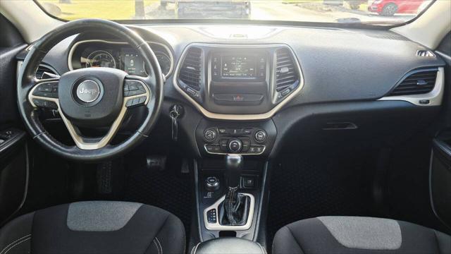 2015 Jeep Cherokee Sport