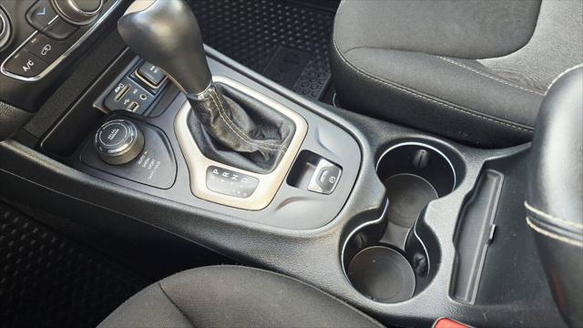 2015 Jeep Cherokee Sport