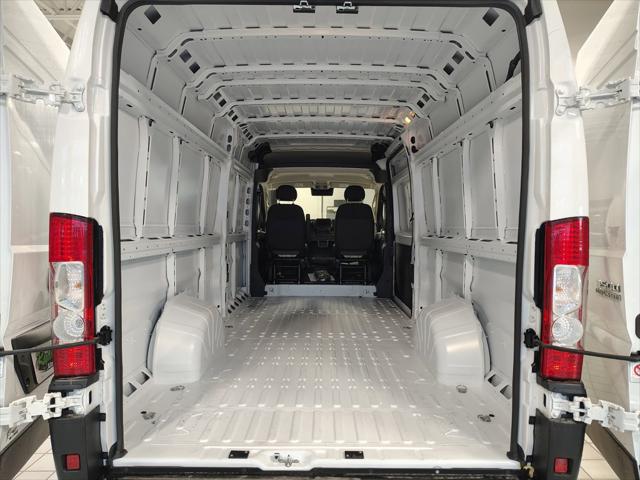 2026 Ram ProMaster Cargo Van Tradesman High Roof 159 WB EXT w/Pass Seat