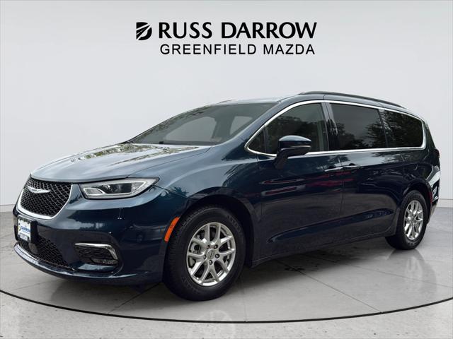 2022 Chrysler Pacifica Touring L for sale in Greenfield, WI