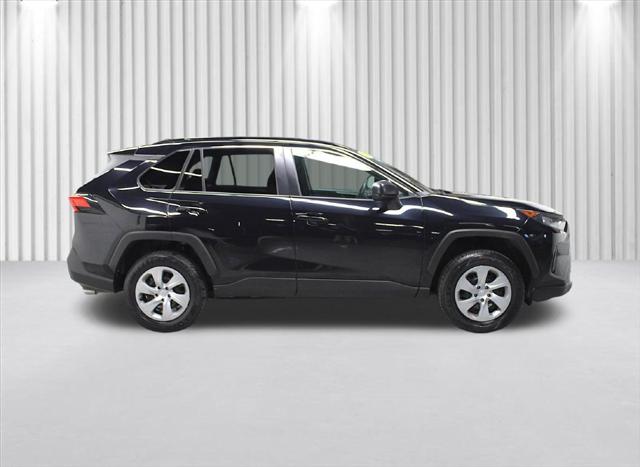 2021 Toyota RAV4 LE 2021 Toyota RAV4 LE