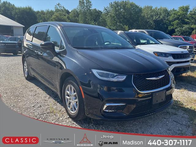 2024 Chrysler Pacifica Touring L for sale in Madison, OH