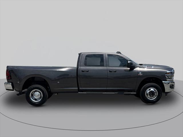 2026 RAM Ram 3500 RAM 3500 TRADESMAN CREW CAB 4X4 8 BOX