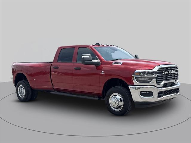 2026 RAM Ram 3500 RAM 3500 TRADESMAN CREW CAB 4X4 8 BOX