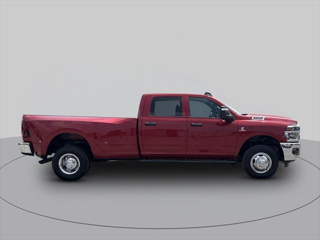 2026 RAM Ram 3500 RAM 3500 TRADESMAN CREW CAB 4X4 8 BOX