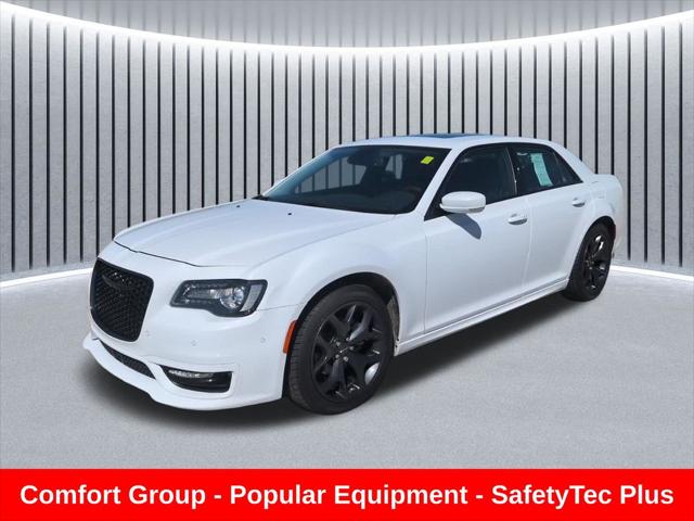 2023 Chrysler 300 Touring-L for sale in St Charles, IL