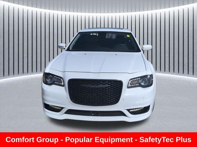 2023 Chrysler 300 Touring-L
