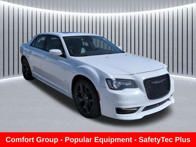 2023 Chrysler 300 Touring-L