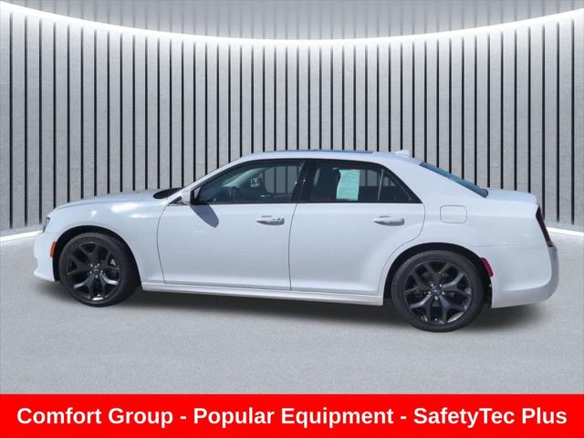 2023 Chrysler 300 Touring-L