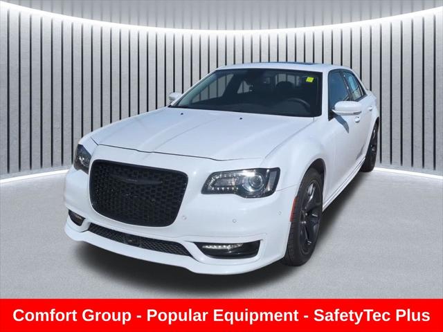 2023 Chrysler 300 Touring-L
