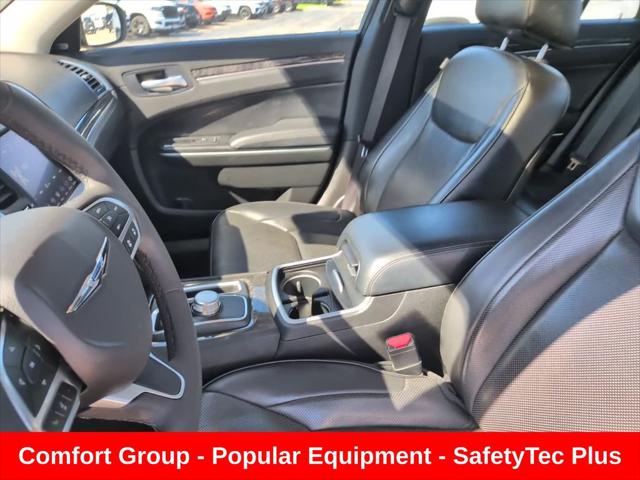 2023 Chrysler 300 Touring-L