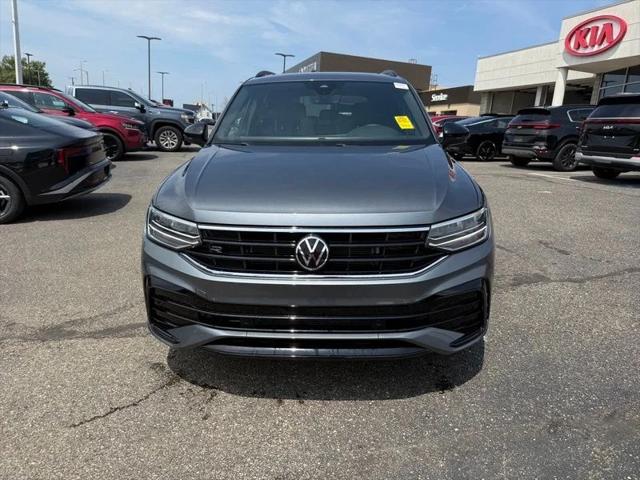 2023 Volkswagen Tiguan 2.0T SE R-Line Black 2023 Volkswagen Tiguan 2.0T SE R-Line Black
