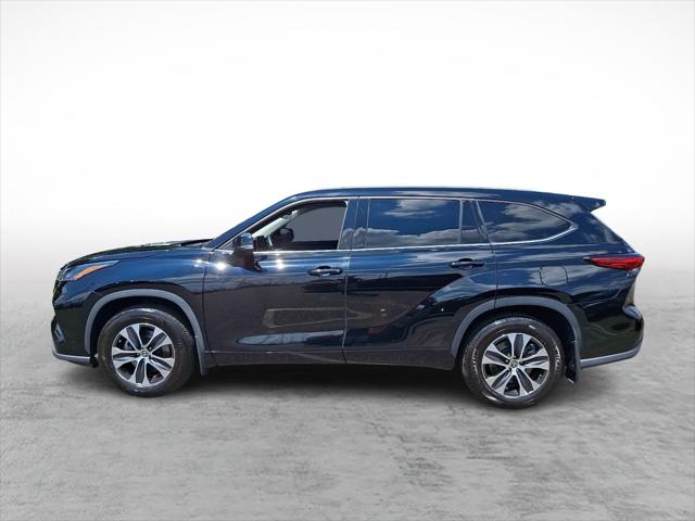 2022 Toyota Highlander XLE 2022 Toyota Highlander XLE